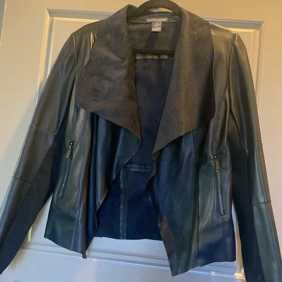 Women’s jacket - Picture 1 of 8